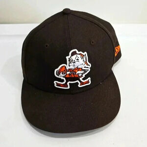 NFL Cleveland Browns low profile fitted hat. Size 7 1/4.